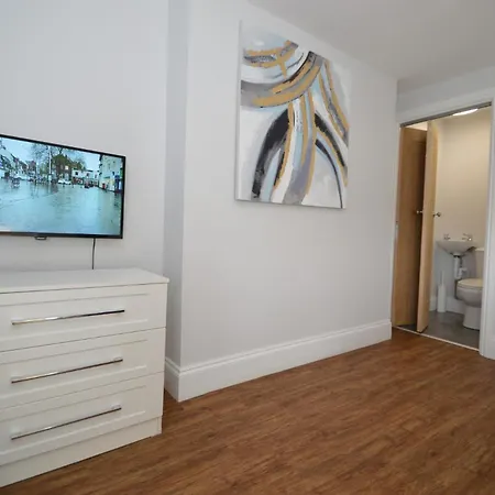 The Plough Retreat Apartment Coddington  Room photo